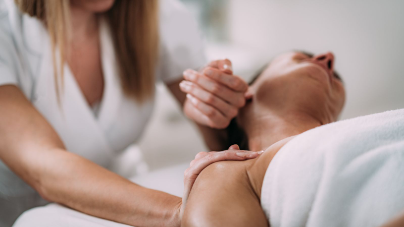 Cơ ức đòn chũm là gì? Cách giãn cơ hiệu quả ngay tại nhà 4