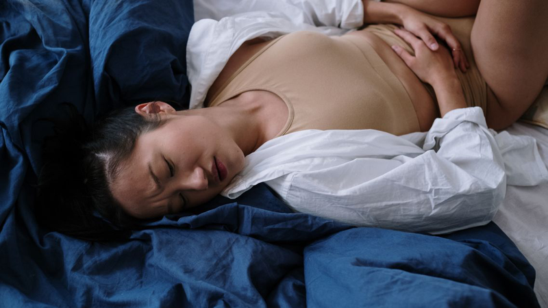 Đau bụng trên rốn buồn nôn: Nguyên nhân và cách điều trị 3
