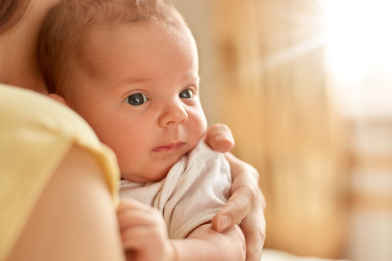 Dấu hiệu mắt trẻ sơ sinh không bình thường biểu hiện như thế nào?2