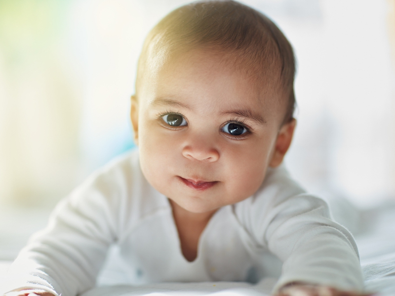 Dấu hiệu mắt trẻ sơ sinh không bình thường biểu hiện như thế nào?3