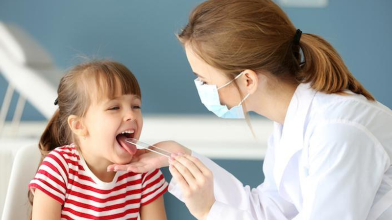 Dấu hiệu nào nhận biết sớm trẻ mắc bệnh tay chân miệng? 2