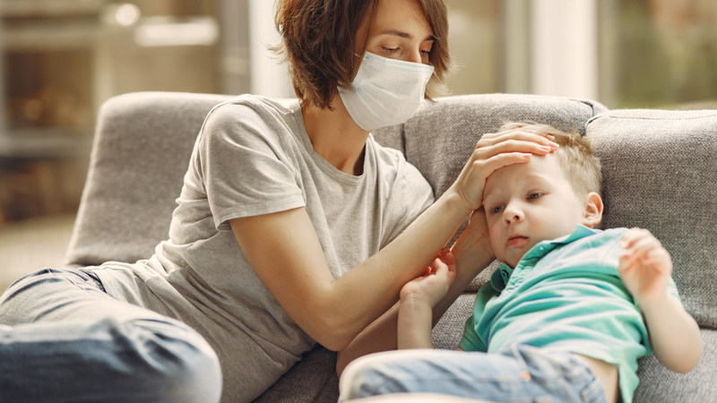 Dấu hiệu trở nặng của tay chân miệng ở trẻ và cách chăm sóc đúng cách để phòng biến chứng 1