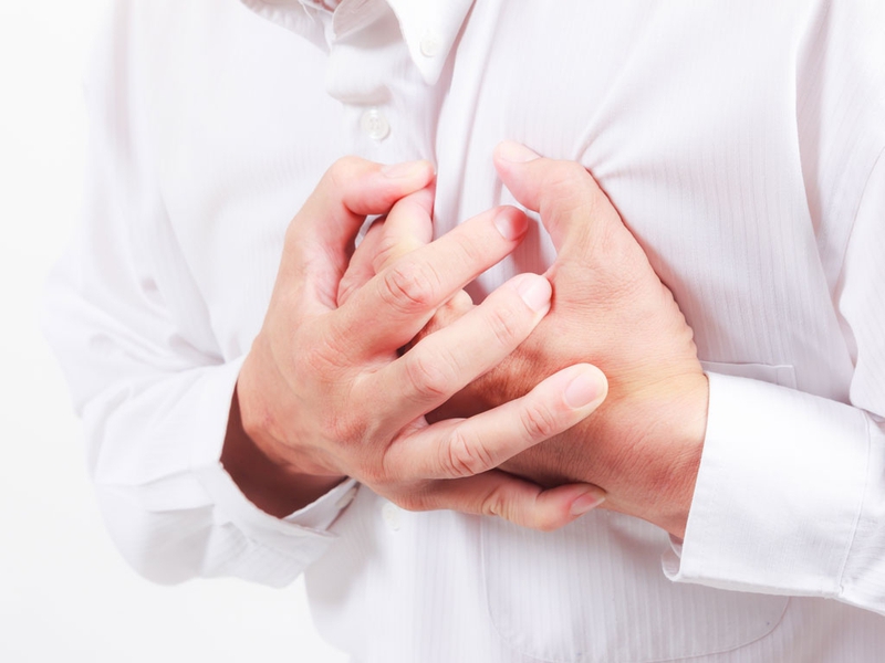 Đau ngực trái âm ỉ: Nguyên nhân và cách để giảm đau mà bạn nên biết 2