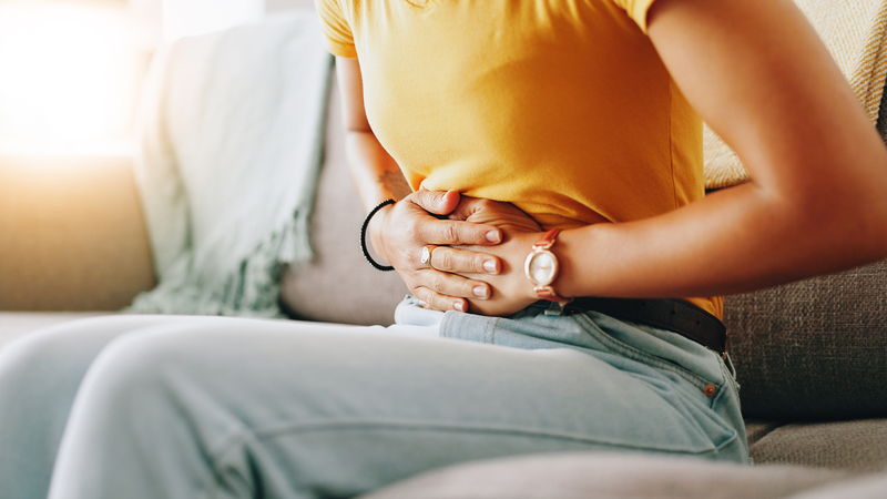 Loét, xuất huyết dạ dày là một trong những biểu hiện khi dùng NSAIDs không đúng chỉ định theo toa của bác sĩ