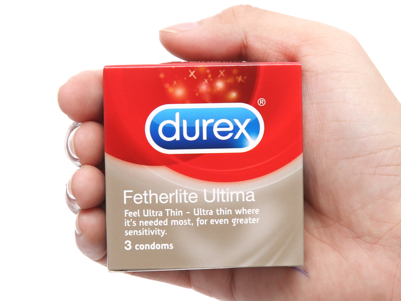 Durex Fetherlite Ultima và Durex Invisible 1