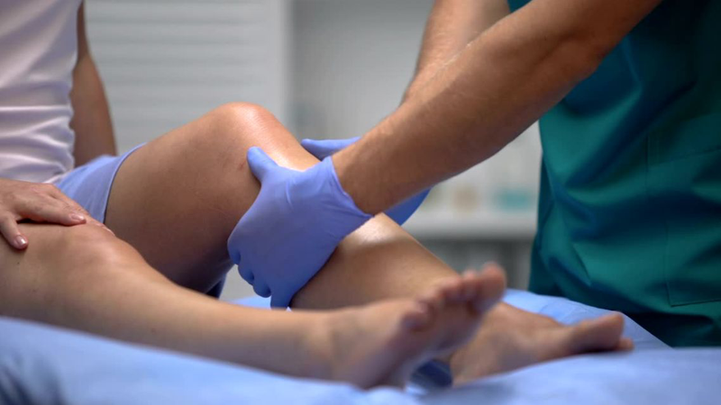 Đứt dây chằng chéo trước có đá bóng được không​? Giải đáp từ chuyên gia 1