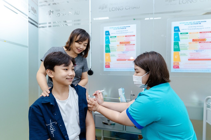 Giải đáp cùng chuyên gia: Dưới 18 tuổi có được tiêm vaccine không? 2