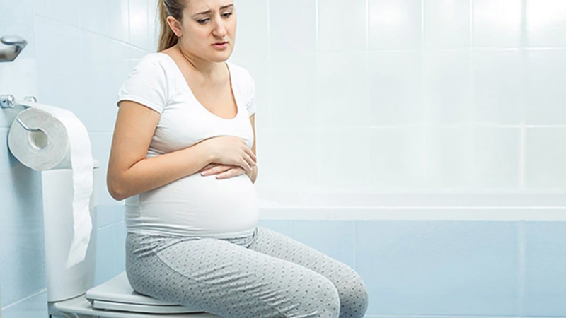 Giải đáp: Mẹ bầu đi tiểu nhiều có ảnh hưởng đến nước ối không?