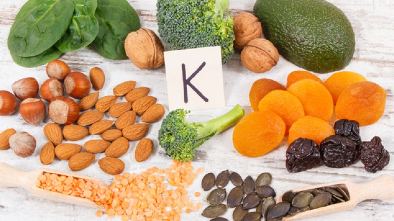Giải đáp thắc mắc: Vitamin K2 MK4 với MK7 loại nào tốt hơn? 1