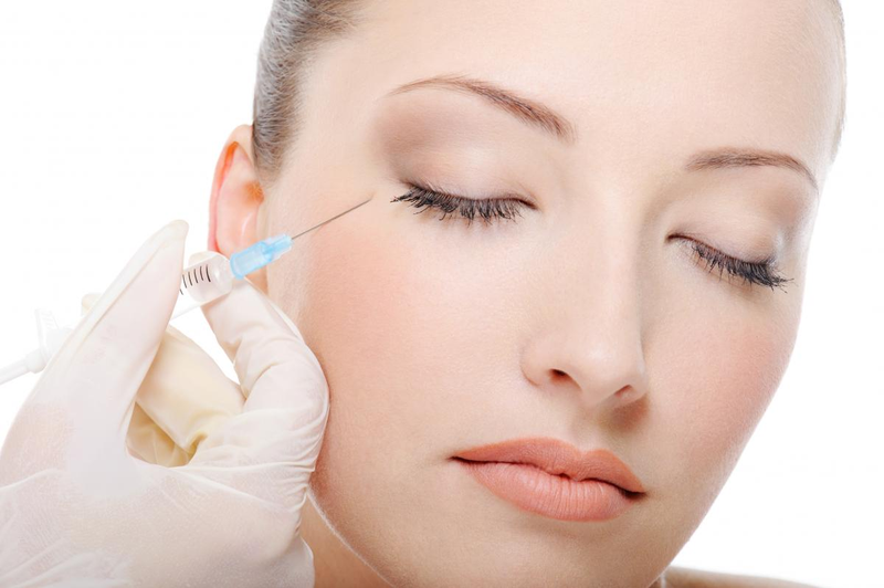 Filler là một sản phẩm làm đầy được tạo thành chủ yếu từ axit hyaluronic