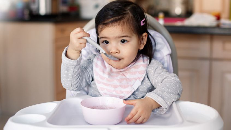 Giải đáp: Trẻ bị tay chân miệng nên ăn gì, kiêng ăn gì nhanh khỏi? 8