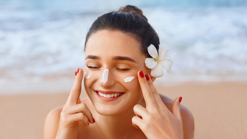 Một trong những dấu hiệu nhận biết kem chống nắng hết hạn phổ biến nhất là sự thay đổi màu sắc