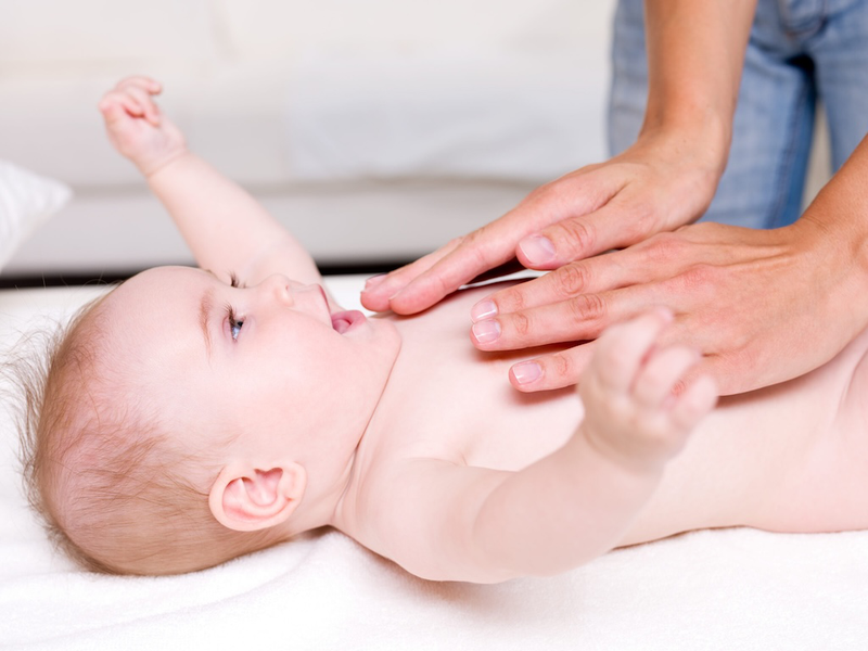 Hướng dẫn chi tiết cách bôi kem dưỡng ẩm cho trẻ sơ sinh an toàn và hiệu quả 5