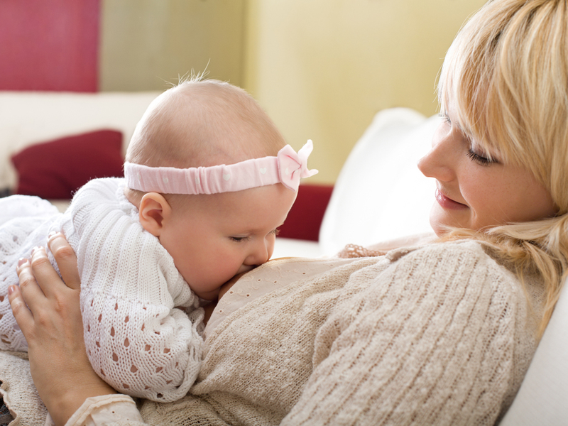Hướng dẫn chi tiết cách tập cho bé bú mẹ trở lại 4