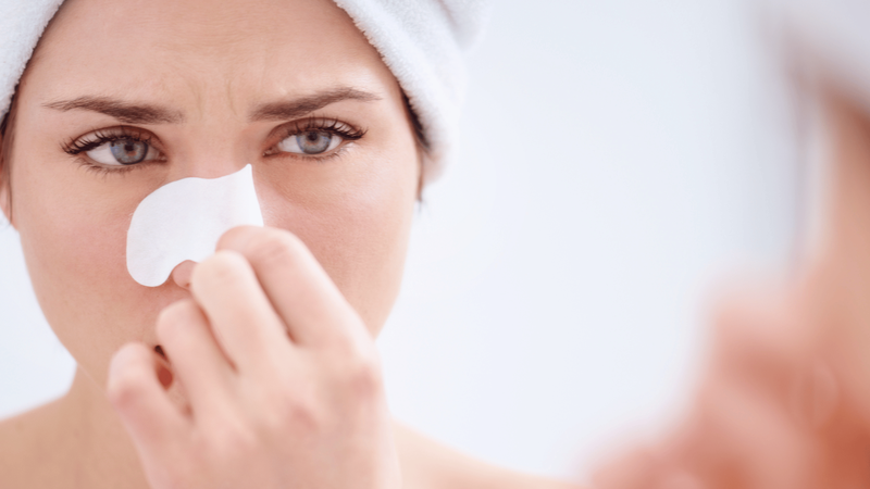 Hướng dẫn nặn mụn đầu đen ở mũi đúng cách tại nhà 3