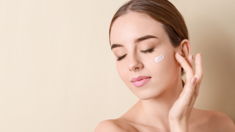 Thoa La Roche-Posay B5 đúng cách giúp kem thẩm thấu tối ưu