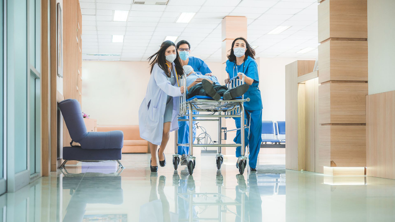 Khi thuốc trừ sâu dính vào mắt cần lấy tay hoặc vải che mắt và đưa đi cấp cứu kịp thời