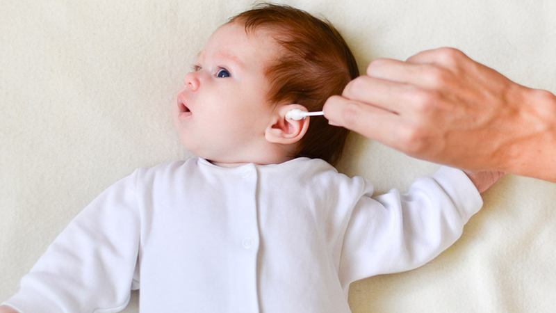 Không lấy ráy tai cho trẻ có sao không? Trường hợp nào nên lấy ráy tai cho bé? 3