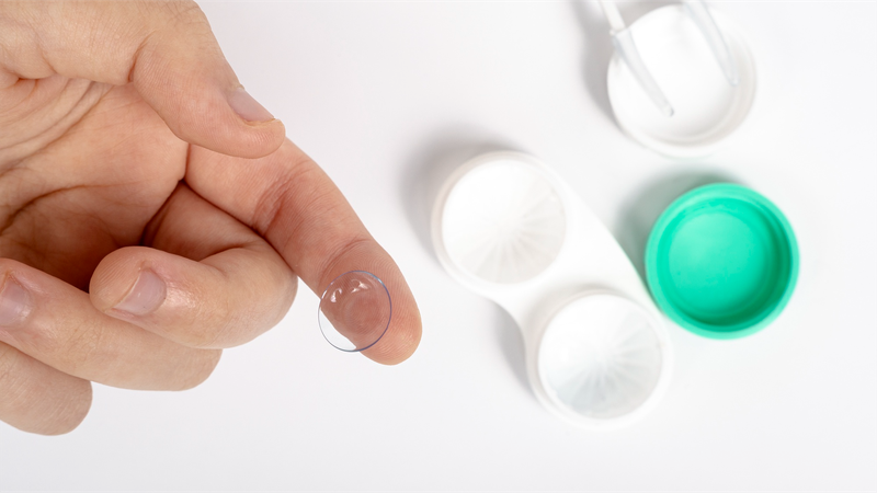 Kính áp tròng cận thị (lens cận) là gì? Phân loại và giá bao nhiêu? 2