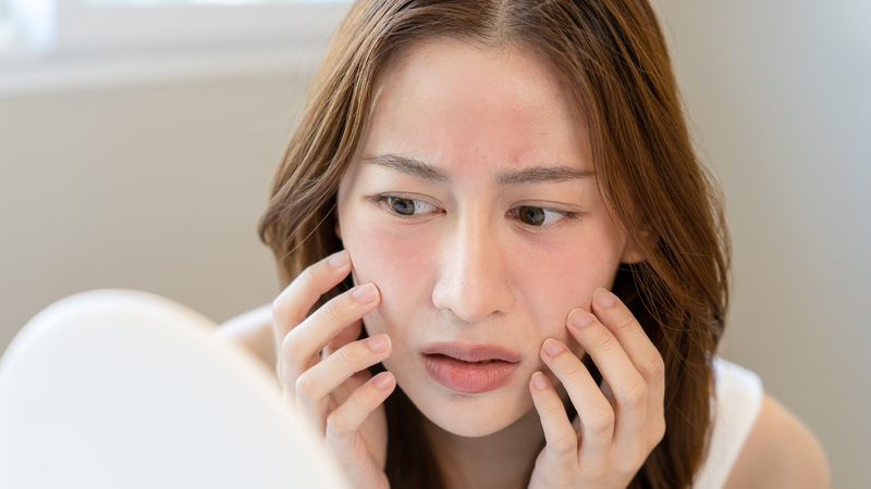 Lợi ích của dầu hạt lưu ly với làn da phụ nữ 1