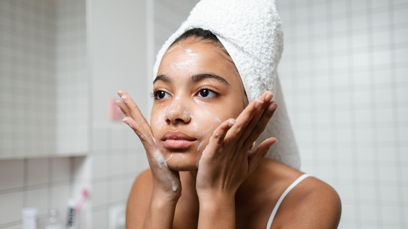 Massage mặt tại nhà có thể thực hiện với các bước cơ bản