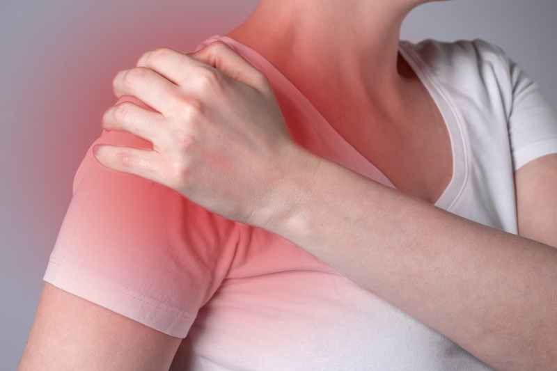 Do áp lực mạnh được áp dụng vào các vùng cần massage sâu, có thể gây đau nhức kéo dài trong vài ngày sau liệu trình