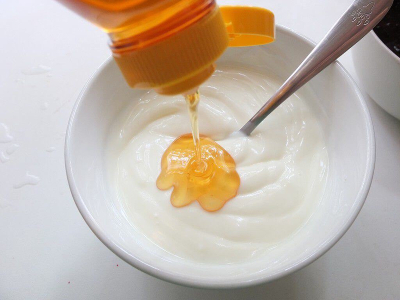 Mặt nạ sữa chua mật ong mang đến lợi ích gì cho làn da?