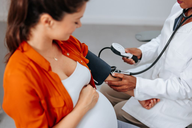 Mẹ đẻ thường nên dùng giảm đau không? Lợi ích và tác dụng phụ của phương pháp giảm đau 2