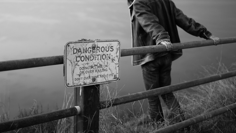 Sức khỏe tinh thần giảm sút có thể khiến nhiều người có ý định tự tử