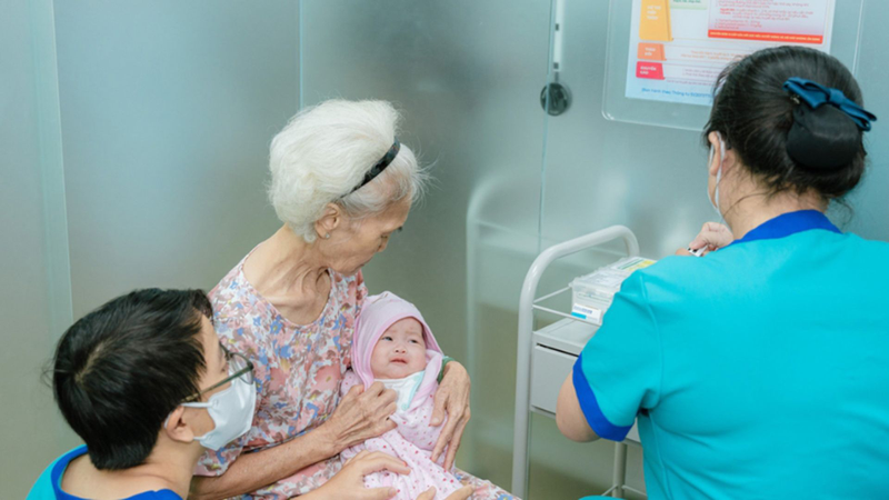 Mũi 1 tiêm 5in1 mũi 2 tiêm 6in1 được không​? Các phản ứng phụ thường gặp 4