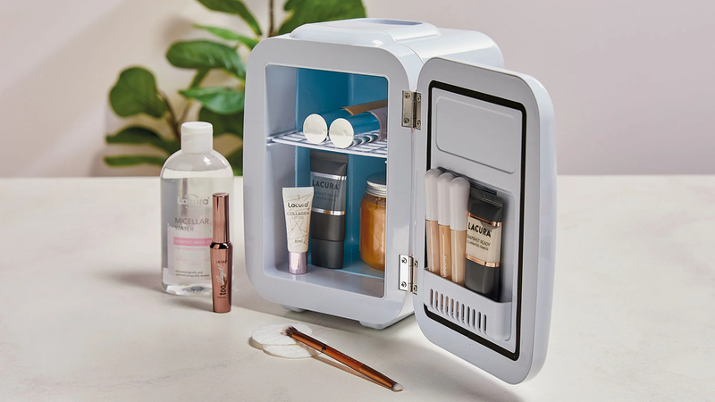 Hãy bảo quản mỹ phẩm ở nơi thoáng mát, khô ráo, tránh ánh nắng trực tiếp