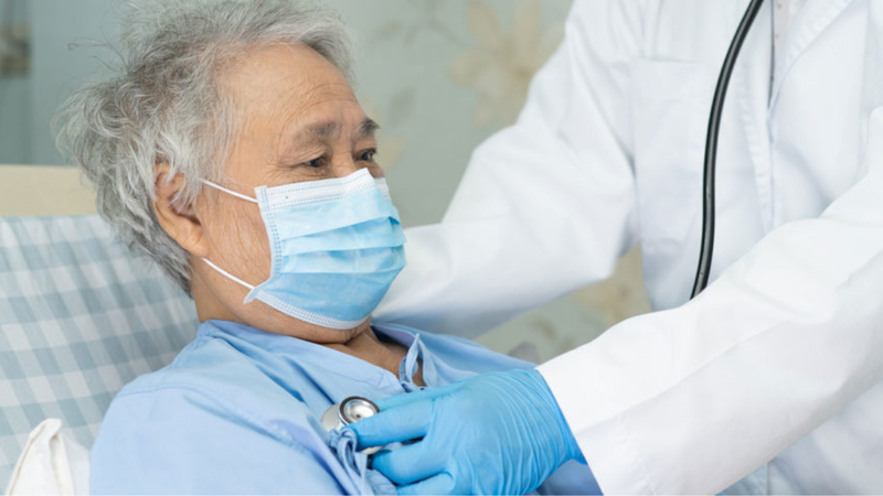Nghiên cứu cho thấy COVID-19 để lại các triệu chứng kéo dài hơn cúm hoặc viêm phổi 1