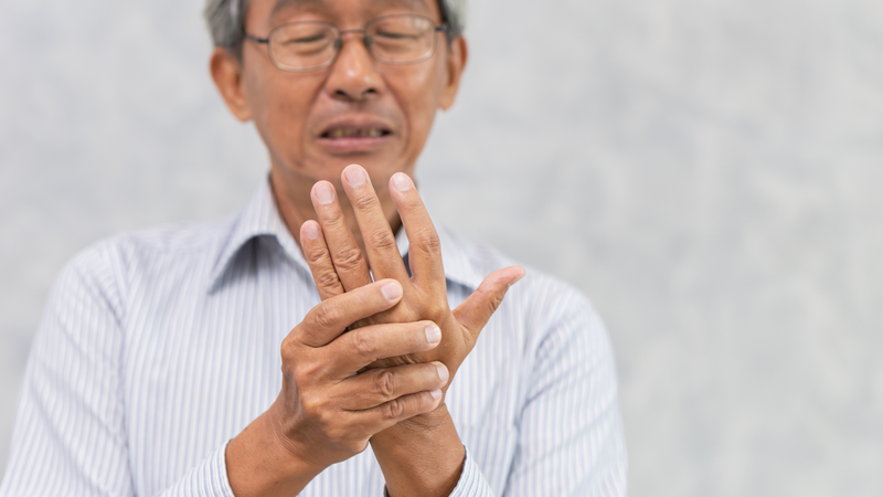Ngón tay cò súng là gì? Nhận biết ngón tay cò súng và nguyên nhân gây bệnh 2
