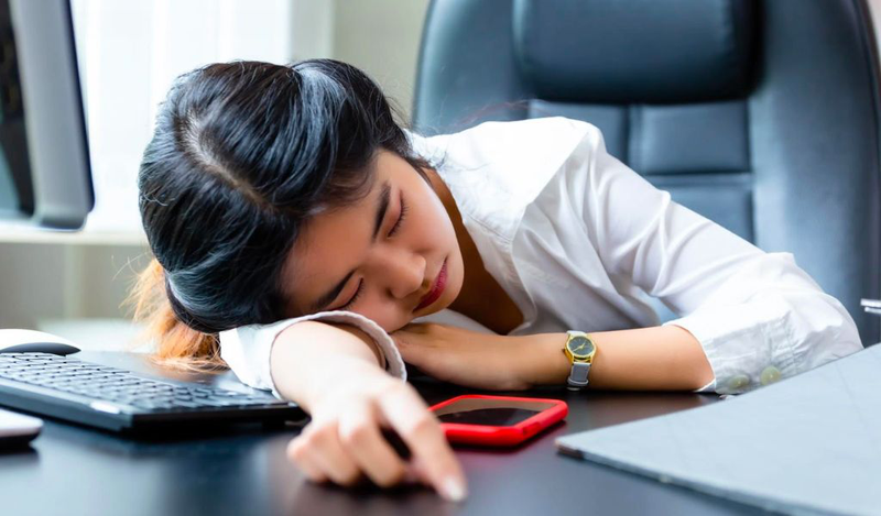Ngủ trưa tăng nguy cơ đột quỵ và các kiểu ngủ trưa cần tránh 3