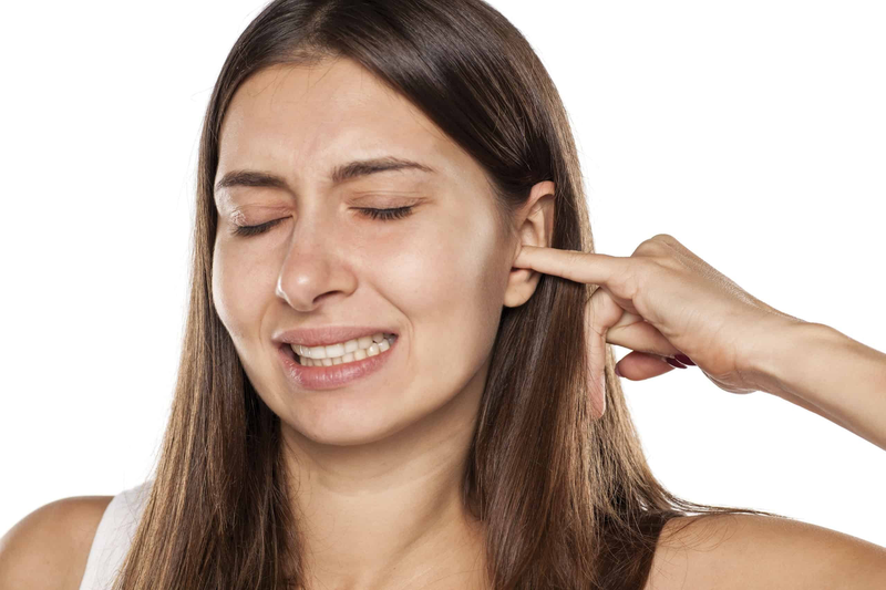 Ngứa tai trái nữ theo giờ xuất phát từ nguyên nhân khoa học nào? 1