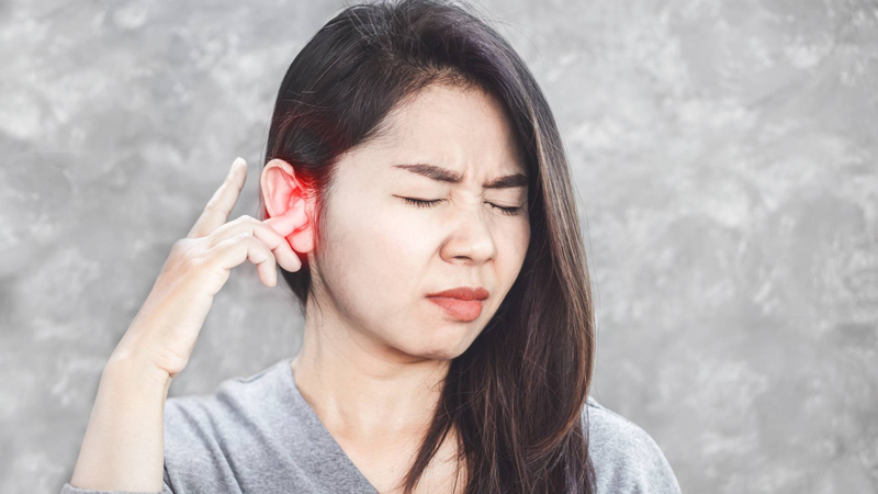 Ngứa tai trái nữ theo giờ xuất phát từ nguyên nhân khoa học nào? 2