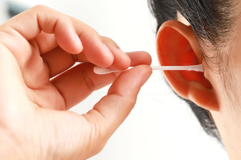 Ngứa tai trái nữ theo giờ xuất phát từ nguyên nhân khoa học nào? 3