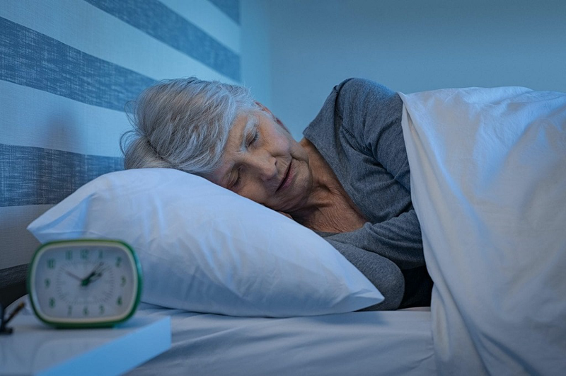 Người già ngủ nhiều có sao không? Người lớn tuổi ngủ bao lâu là đủ? 1