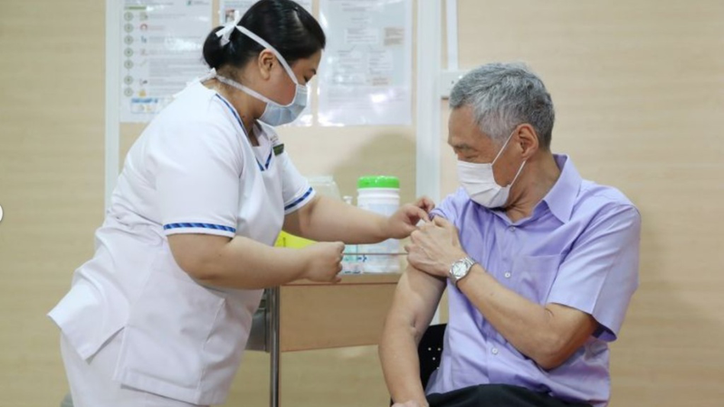 Người lớn có nên tiêm vắc xin cúm không? Lợi ích và những điều cần biết 2
