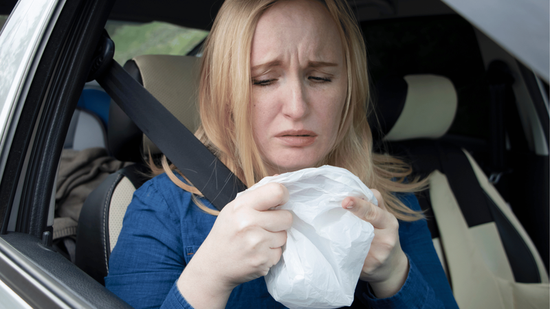 Chóng mặt, buồn nôn là những dấu hiệu dễ dàng nhận biết khi bạn bị rối loạn tiền đình say xe