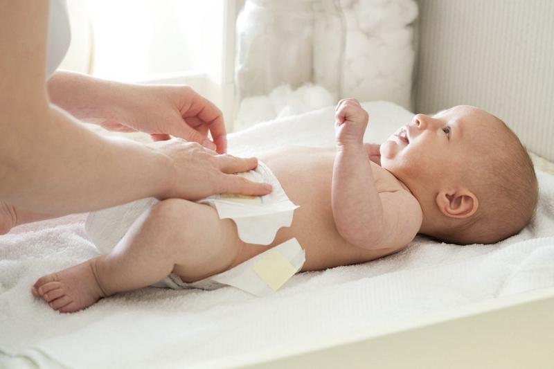 Nguyên nhân nào khiến trẻ sơ sinh đi ngoài có mùi thối? Cách xử trí 1