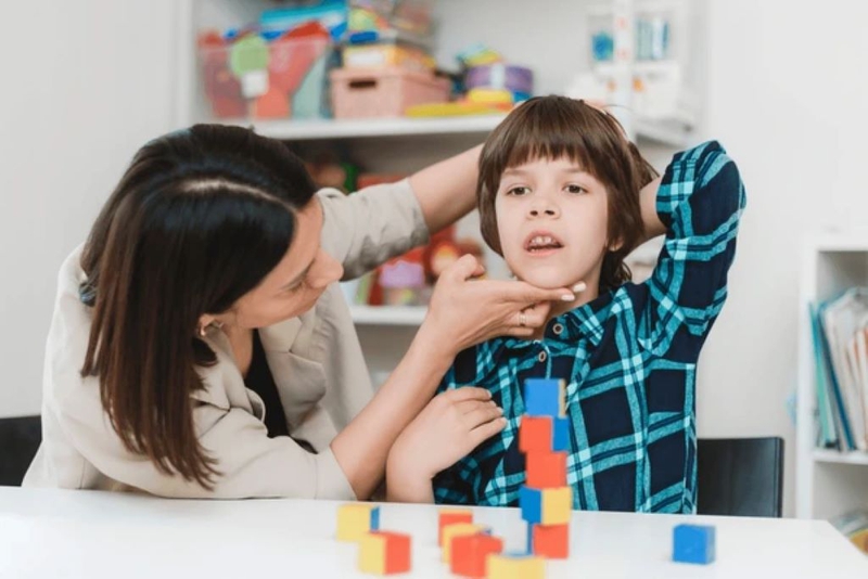 Nhận biết sớm rối loạn giao tiếp và những phương pháp hỗ trợ hiệu quả 2