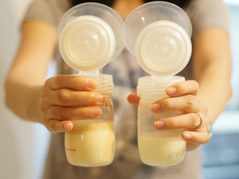 Nhiệt độ rã đông sữa mẹ bao nhiêu là tốt nhất? Các phương pháp rã đông sữa mẹ khoa học 1