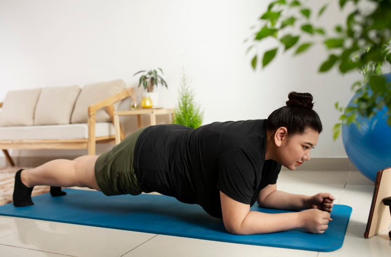 Plank là một trong những bài tập thoát vị đĩa đệm L4-L5-S1 hiệu quả và được áp dụng nhiều nhất