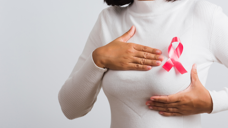 Những dấu hiệu cảnh báo sớm ung thư vú bạn nên biết 3