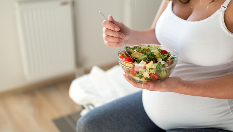 Những món ăn bổ dưỡng cho bà bầu​ và thực phẩm mẹ cần tránh tiêu thụ hàng ngày 2