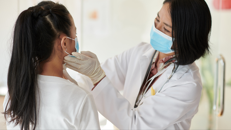 Điều trị nổi hạch bạch huyết sau tai tùy vào nguyên nhân