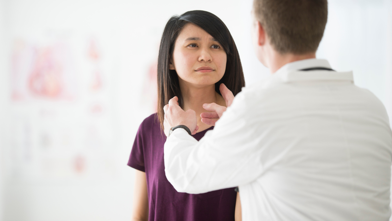 Nổi hạch sau tai thường gặp ở khu vực dưới dái tai hoặc gần xương chũm