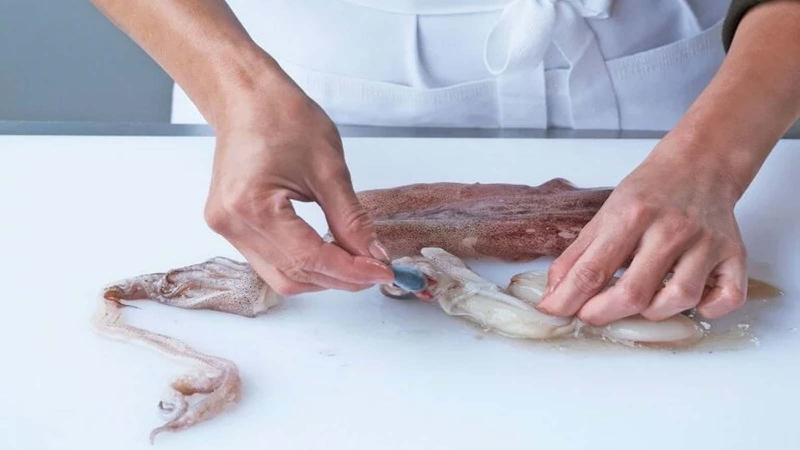 Nội tạng mực ăn được không​? Một số món ăn từ nội tạng mực 1