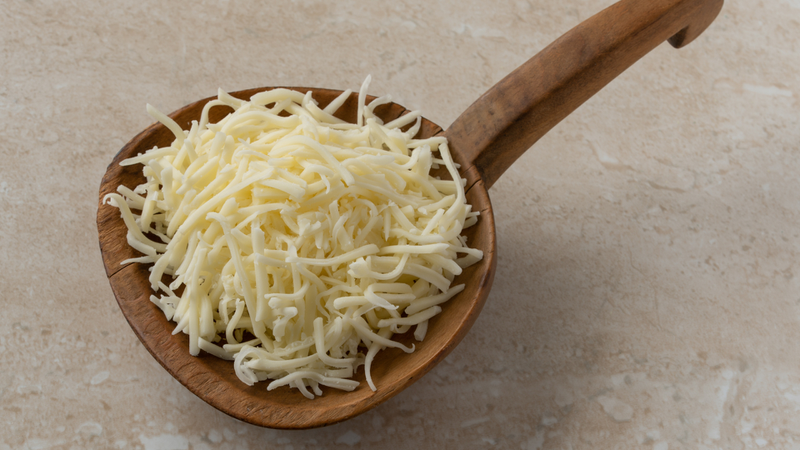 Mozzarella là loại phô mai tươi, có nguồn gốc từ miền Nam nước Ý